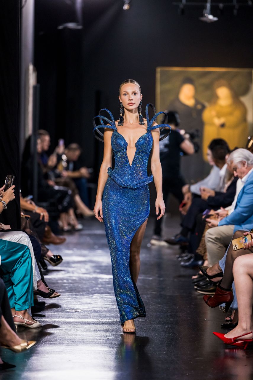 Pieza de la colección&nbsp;Queens, que Giannina Azar mostró en la pasarela de Miami Fashion Week.
