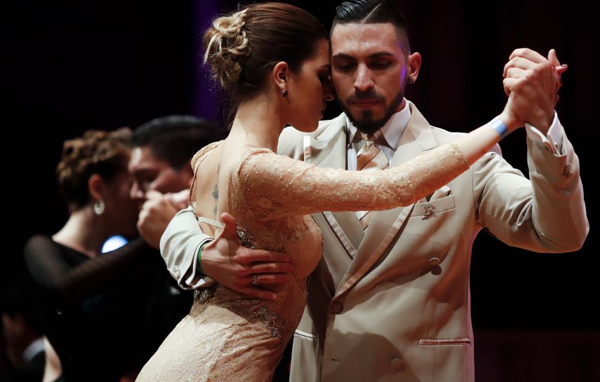 Una de las parejas de baile que participan en el Mundial de Tango, que se celebra hasta el 22 de agosto en Buenos Aires.