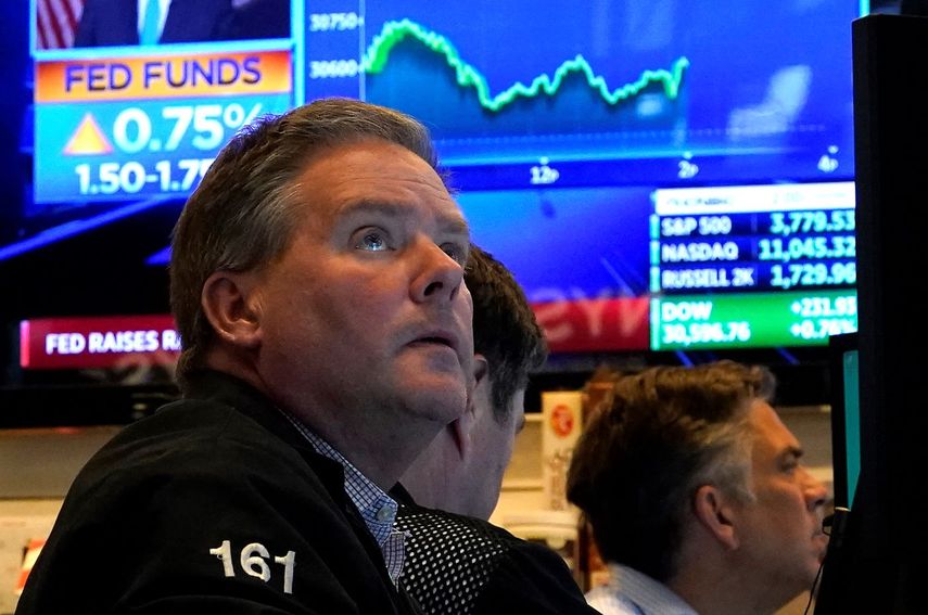 Un corredor en la Bolsa de Nueva York.