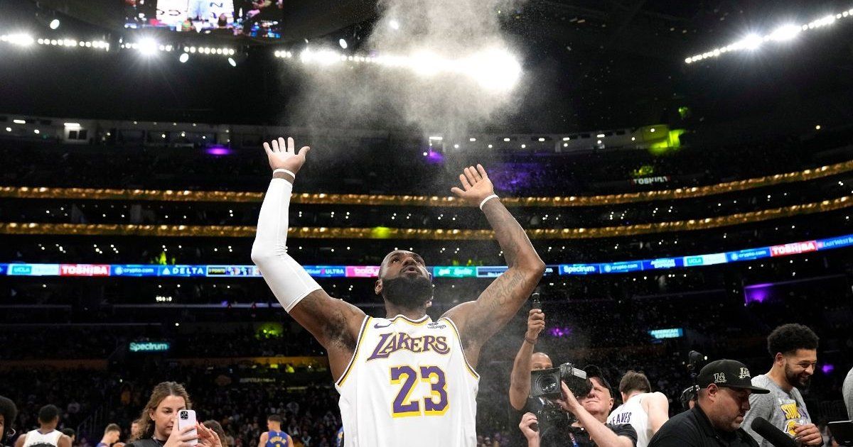 Sagoma A Grandezza Naturale LeBron James - Ritaglio Cartone Decorativo - Foto 9