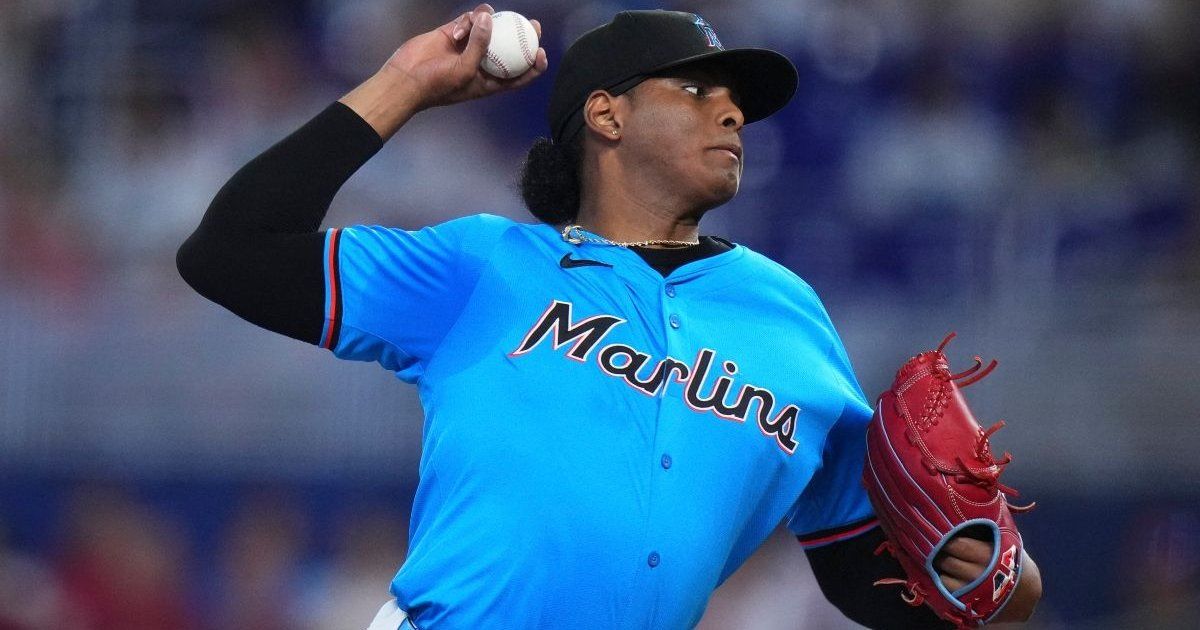 Marlins llegan a la temporada entre nuevas decepciones