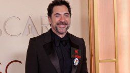 El actor español Javier Bardem posa en la alfombra roja de los Óscar 2026.&nbsp;