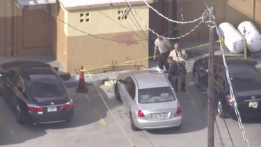 La Policía de Miami en el lugar donde falleció el bebé. 