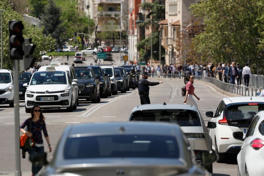 España sin medios de transporte y emergencia con el apagón eléctrico.