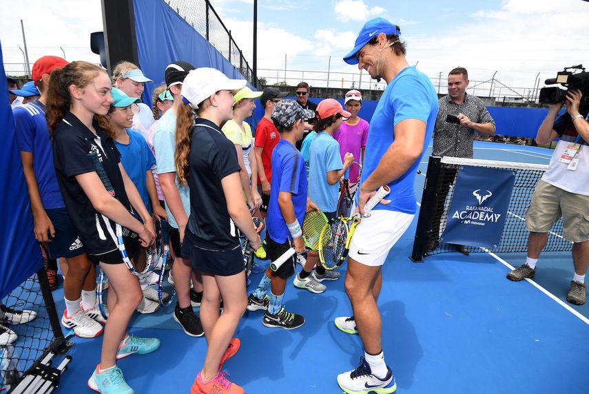 Nadal se prepara para llegar en buenas condiciones al Abierto de Australia que inicia el 14 de enero.
