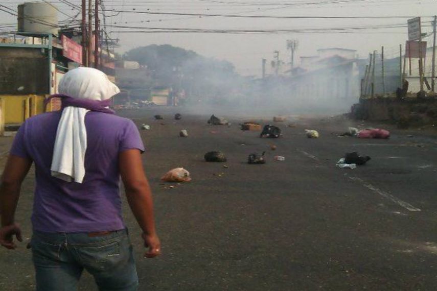  Las protestas se registraron debido al aumento del pasaje en el estado Táchira (TWITTER/ReporteYa)