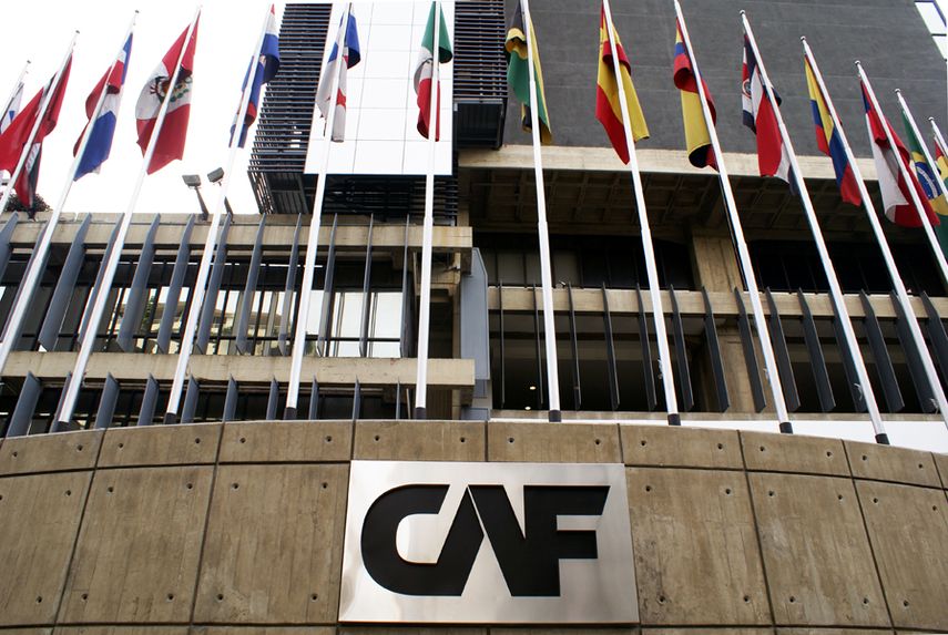 La Corporación Andina de Fomento (CAF) es hoy en día una entidad financiera para casi toda América Latina
