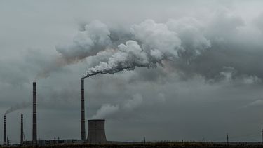 Uno de los principales objetivos del acuerdo de París es obligar a las industrias a controlar la emanación de residuos.&nbsp;