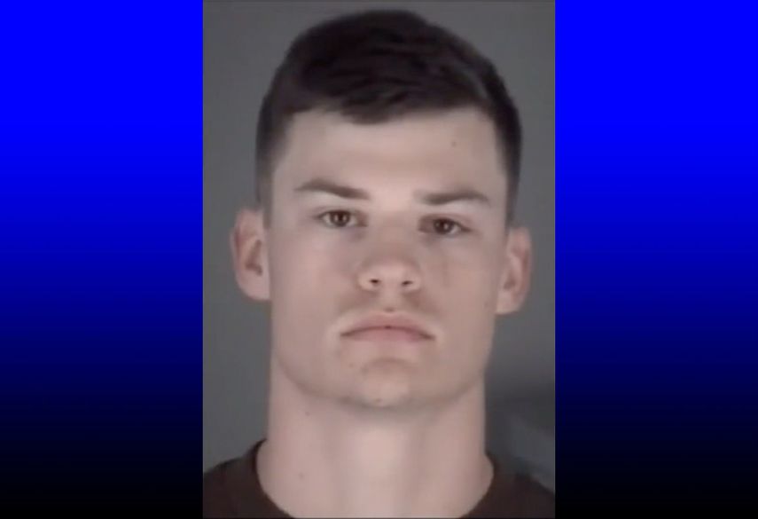 Dillon Nathanial Xynides tenía un rifle AR 15 y municiones.&nbsp;