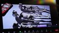 Una pantalla muestra supuestos cuerpos de extraterrestres, que fueron mostrados por el periodista Jaime Maussan ante en Congreso de México. &nbsp;