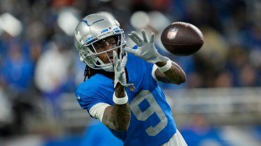 El wide receiver de los Lions de Detroit Jameson Williams antes del partido de NFL ante los Bears de Chicago, el domingo 1 de enero de 2023, en Detroit.&nbsp;