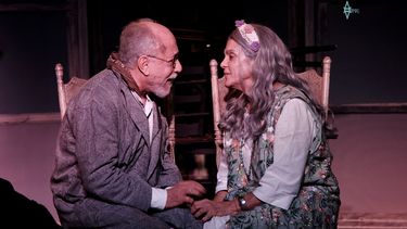 Las sillas, Gerardo Riverón y Marilyn Romero, Miami.