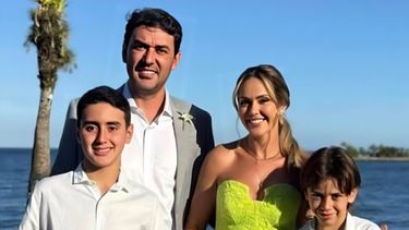 Thales Machado, secretario de gobierno del municipio de Itumbiara en Brasil, junto a su familia Thales Machado, secretario de gobierno del municipio de Itumbiara en Brasil, junto a su familia