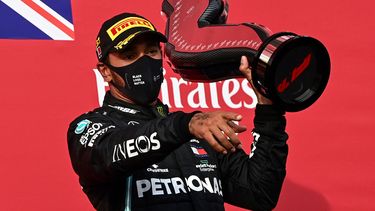 Lewis Hamilton - Piloto de Fórmula 1 con el equipo Mercedes