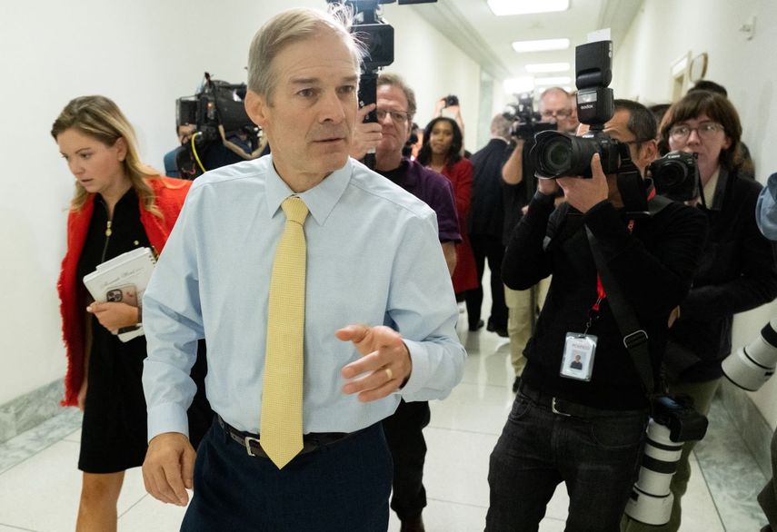 El presidente del Comité Judicial de la Cámara de Representantes, Jim Jordan, y uno de los candidatos para el puesto que dejó Kevin McCarthy.
