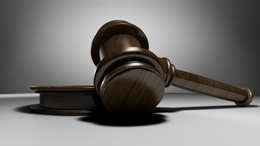 Investigan a exministro francés por violación y agresión sexual