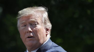El presidente Donald Trump habla desde la&nbsp; Casa Blanca.&nbsp;