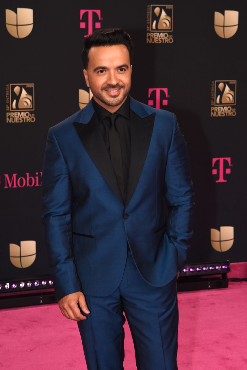 Luis Fonsi en Premio Lo Nuestro 2020.