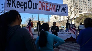 Manifestantes protestan en El Paso, Texas, contra la desprotección legal en la que se encuentran miles de dreamers en los EEUU.