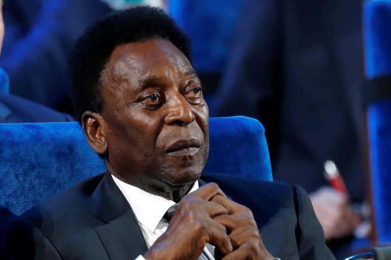El astro brasileño del fútbol Pelé presencia el sorteo de la Copa Mundial de 2018 en Moscú, el 1 de diciembre de 2017. 
