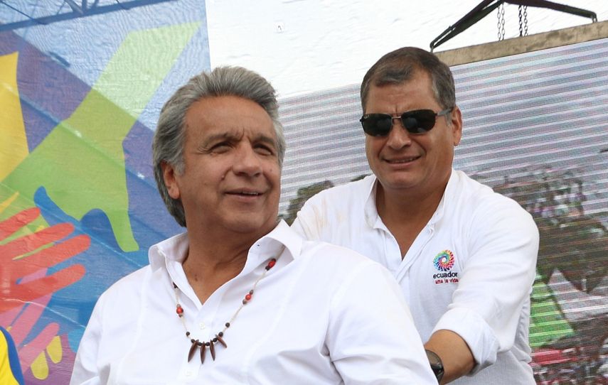 El presidente electo de Ecuador,&nbsp;Lenin&nbsp;Moreno&nbsp;(i), y el presidente Rafael Correa (d) &nbsp;un festival el sábado 22 de abril de 2017, en Quito, Ecuador.