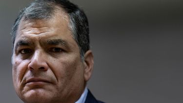En esta foto de archivo tomada el 9 de octubre de 2019, al expresidente de Ecuador (2007-2017) Rafael Correa durante una conferencia de prensa en el Parlamento Europeo en Bruselas.
