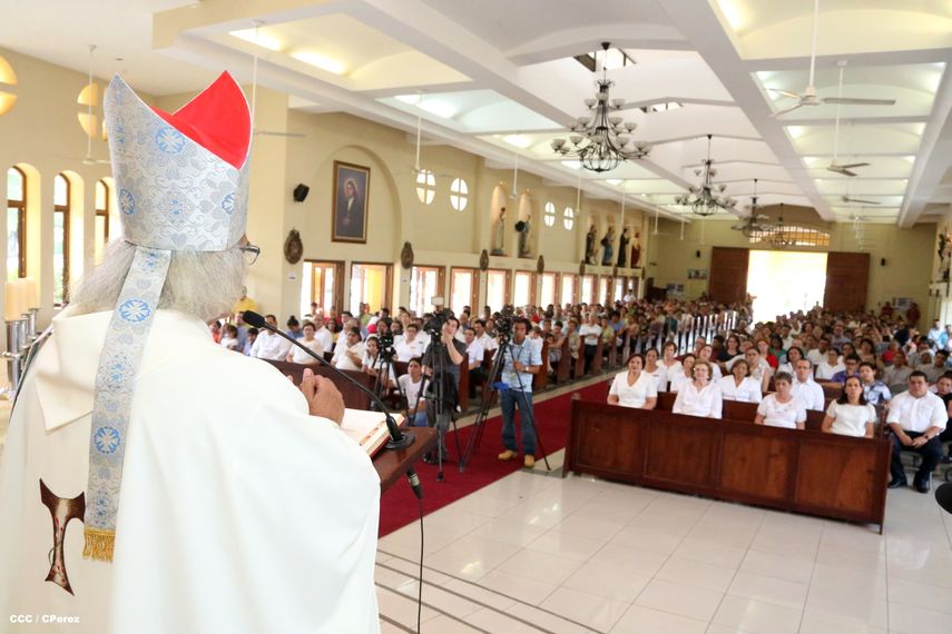 El cardenal Leopoldo Brenes en la Catedral de Managua.&nbsp;