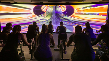 The Trip de Les Mills ofrece una experiencia virtual mientras se pedalea.&nbsp;