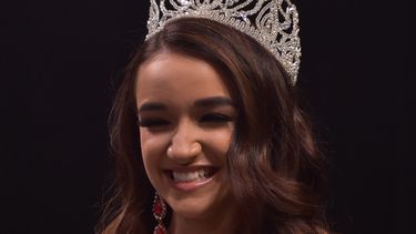 La cubana Camila Cuesta se alzó con el título Miss Carnaval Miami 2019.