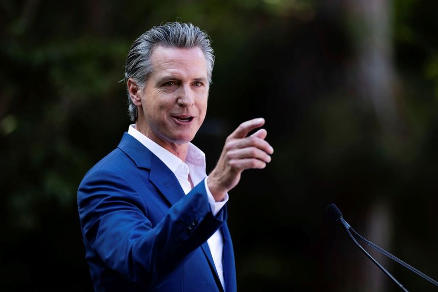 El gobernador de California, Gavin Newsom, habla en la ceremonia de apertura de Panda Ridge, la nueva exhibición del zoológico de San Diego, el jueves 8 de agosto de 2024, en San Diego.