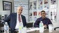 Los doctores Alfredo Melgar )izq.), m&eacute;dico internista, y Carlos Torres Viera, infect&oacute;logo, debaten sobre coronavirus durante una transmisi&oacute;n desde Diario Las Am&eacute;ricas.
