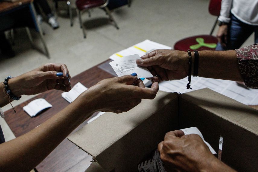 Según información preliminar de la Fiscalía, Martínez Guerra fue a sufragar en el centro votación del Liceo Padrino de la Floresta del estado Monagas&nbsp;