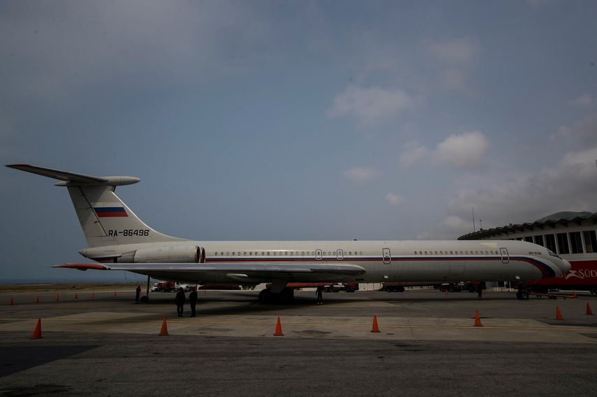 Vista de una Aeronave Ilyushin Il-62M de la Fuerza Aérea de Rusia (número de cola RA-86496) llegó al  Aeropuerto Internacional Simón Bolívar el pasado 23 de marzo. 