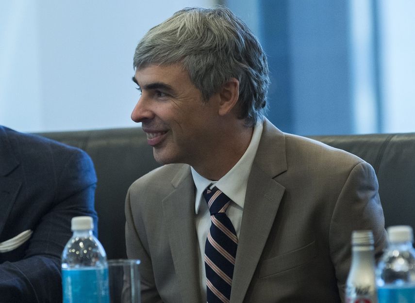 El consejero delegado de la compañía Alphabet, Larry Page, habla durante una reunión de líderes de la industria tecnológica con el presidente electo Donald Trump, en Nueva York, este 14 de diciembre de 2016.&nbsp;