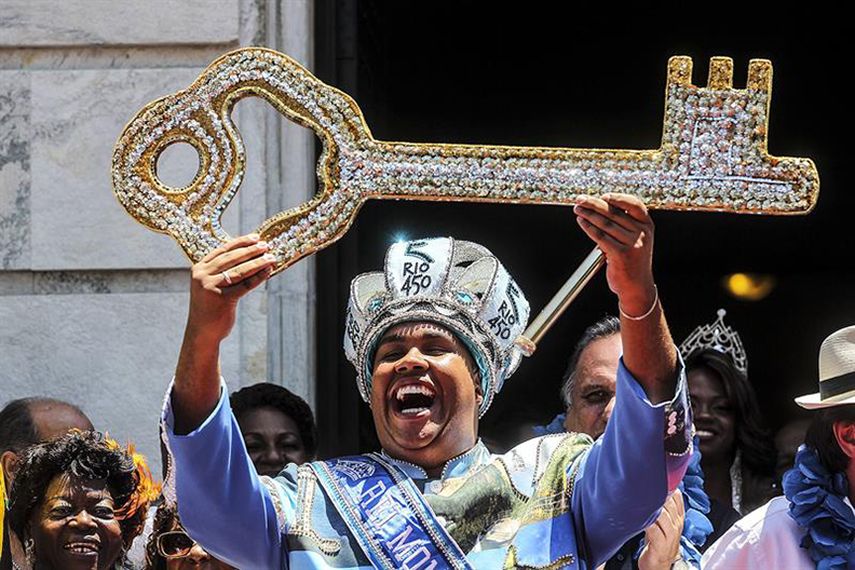El rey Momo dio comienzo al carnaval de la ciudad brasileña
