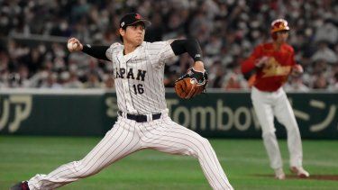 Shohei Ohtani de Japón lanza contra China en la cuarta entrada del juego del Grupo B, en el Clásico Mundial de Béisbol (CMB) en Tokio, Japón, el jueves 9 de marzo de 2023.&nbsp;