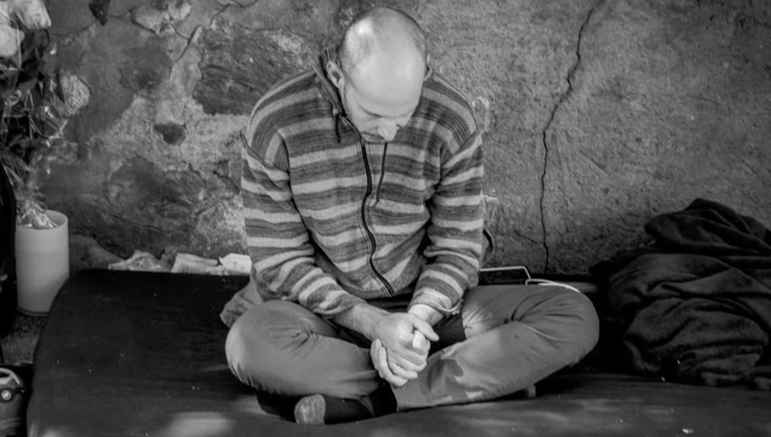 Ariel Ruiz Urquiola, activista cubano en huelga de hambre y sed en Ginebra.