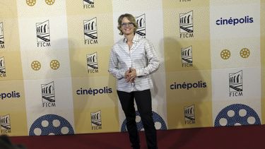 La actriz y directora Jodie Foster posa en la alfombra roja de una función especial de The Silence of the Lambs (El silencio de los inocentes) en el Festival Internacional de Cine de Morelia en Morelia, México, el miércoles 25 de octubre de 2023.