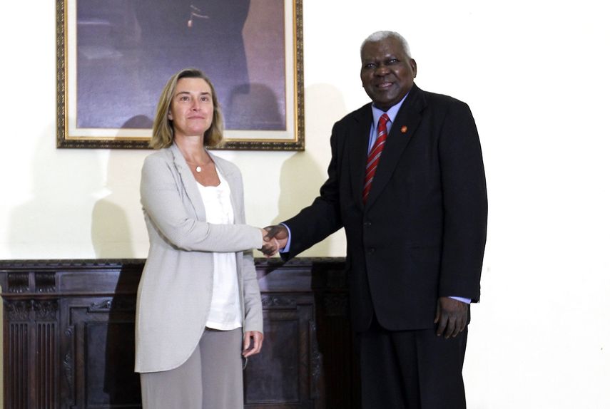 &nbsp;La jefa de la diplomacia de la Unión Europea (UE), Federica&nbsp;Mogherini&nbsp; junto a Esteban Lazo,&nbsp;miembro del Buró Político del PCC y presidente de la Asamblea Nacional del Poder Popular (Parlamento unicameral)