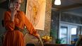Escena de la serie de Netflix Sex education, una de las divertidas opciones que tiene la audiencia para disfrutar mientras durante la cuarentena por el coronavirus.&nbsp;
