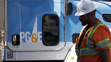 Foto tomada el 15 de agosto del 2019 de un empleado de Pacific Gas & Electric en San Francisco. .&nbsp;