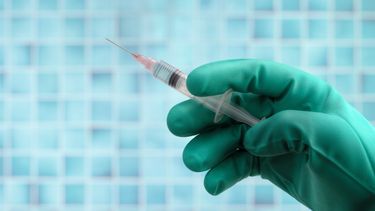 Se trata de la segunda vacuna contra el COVID-19 autorizada por la UE, ya que el 21 de diciembre había aprobado la desarrollada por Pfizer/BioNTech