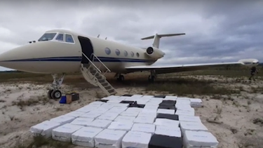 Captura de pantalla del avi&oacute;n con el cargamento de cocaina incautado por las autoridades de Belice.&nbsp;