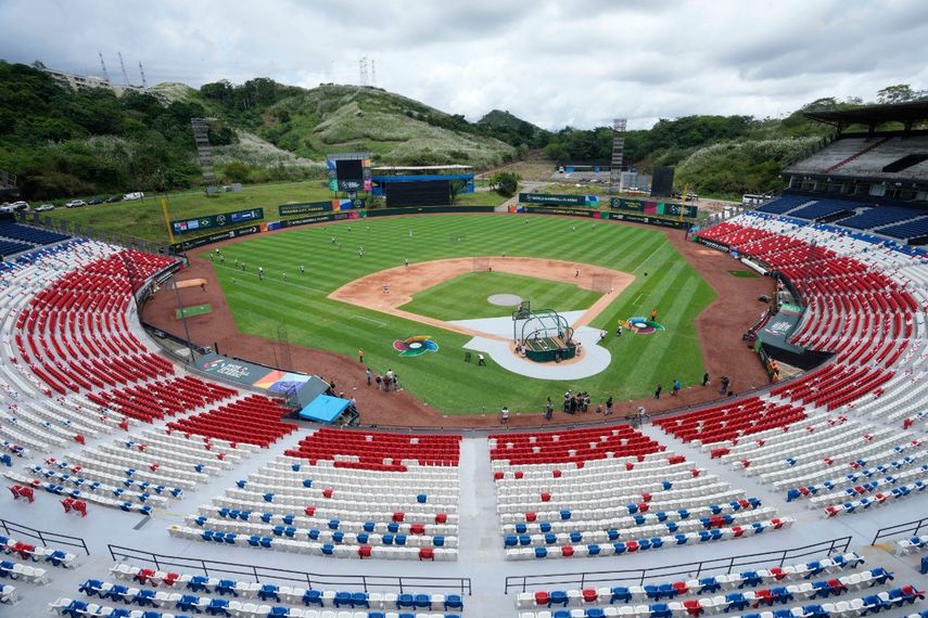 Vista del estadio Rod Carew, sede de las eliminatorias del Clásico Mundial de béisbol, el 29 de septiembre de 2022. Donde jugarán Argentina y Panamá el boleto 