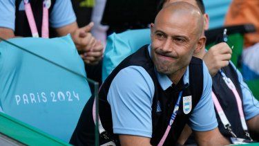 El seleccionador argentino Javier Mascherano hace un gesto durante el encuentro ante Marruecos en el Grupo B del torneo olímpico en los Juegos de París 2024, el miércoles 24 de julio del 2024.