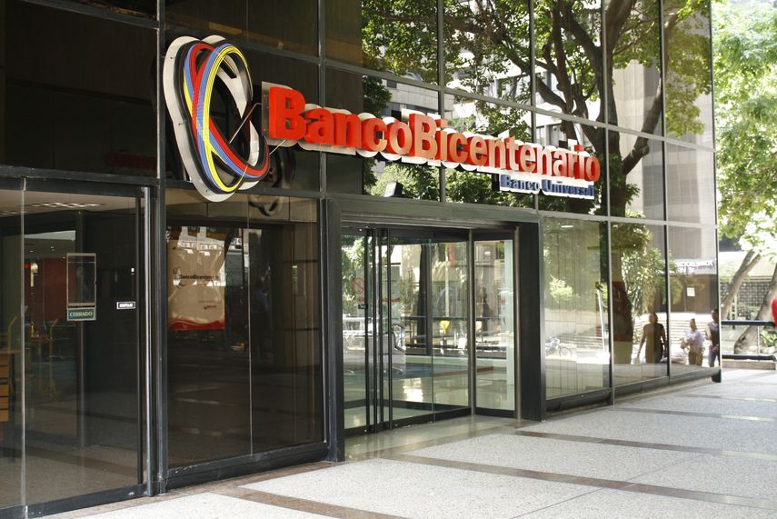 Los expulsados del Banco, en su mayoría de oficinas de Caracas y los estados&nbsp;Anzoátegui, Lara y Zulia,&nbsp;acudieron a las inspectorías del trabajo para reclamar el reenganche