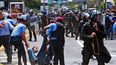 Operativos de&nbsp;paramilitares&nbsp;contra manifestantes atrincherados en barrios y carreteras