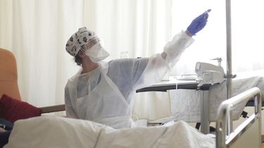 Francia se acerca a los cinco millones de casos de COVID-19