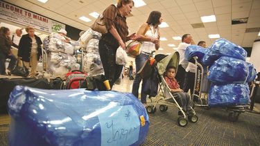 El Aeropuerto Internacional de Miami es uno de los principales puntos de embarque a la isla caribeña&nbsp;