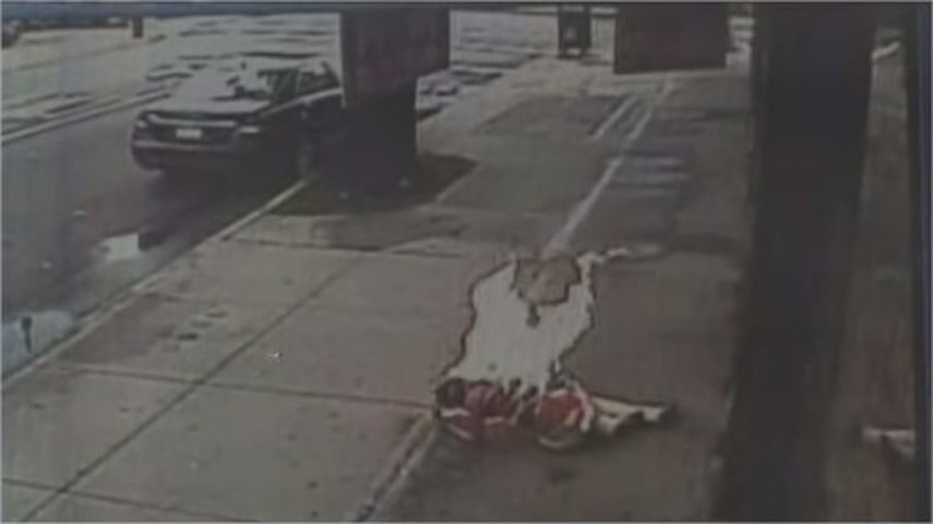 Timothy Bork, de 43 años, fue llevado al Legacy Emanuel Medical Center de Portland con quemaduras en el 15% de su cuerpo, principalmente la cara y el pecho. (Foto: Capture youtube)